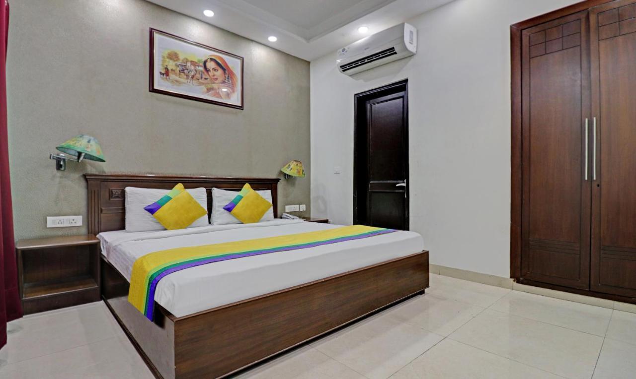 Itsy Hotels Hamlets Stay Noida Eksteriør billede