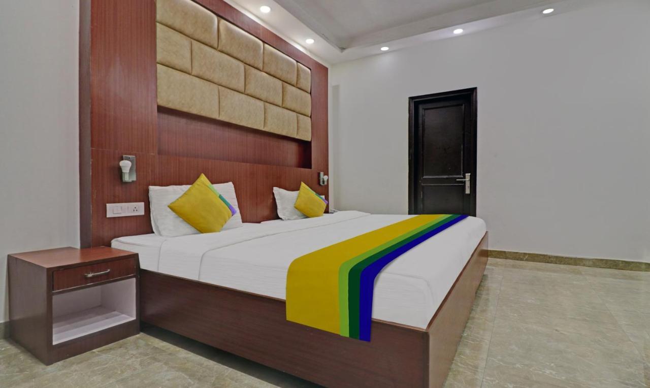 Itsy Hotels Hamlets Stay Noida Eksteriør billede